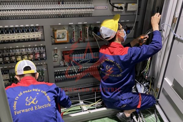 Điện tổng hợp Forward bảo trì tủ điện cho công ty Shikuko Cable Việt Nam.