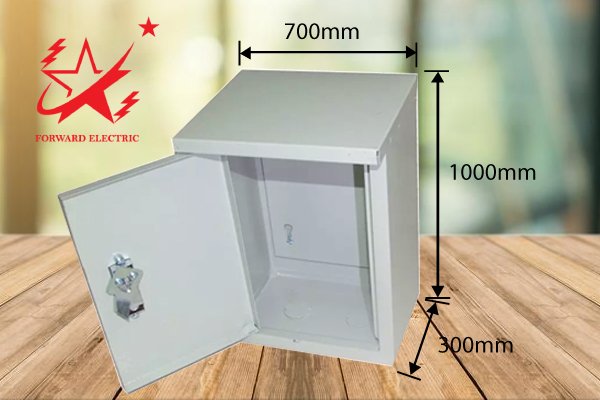 Tủ điện 1000x700x300 mm là loại kích thước phổ biến luôn được sản xuất sẵn với số lượng lớn.