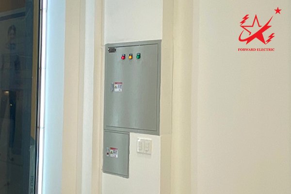 Những chiếc tủ điện đóng vai trò quan trọng trong viện phân phối và quản lý hệ thống điện.